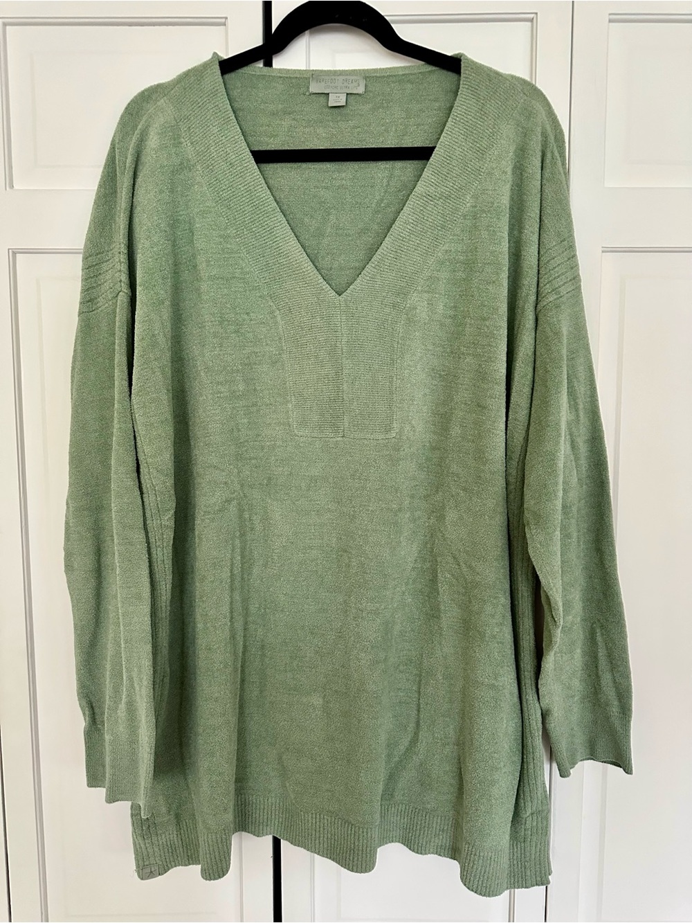 Barefoot Dreams CozyChic Ultra Lite V-Neck Tunic in Green - 1X